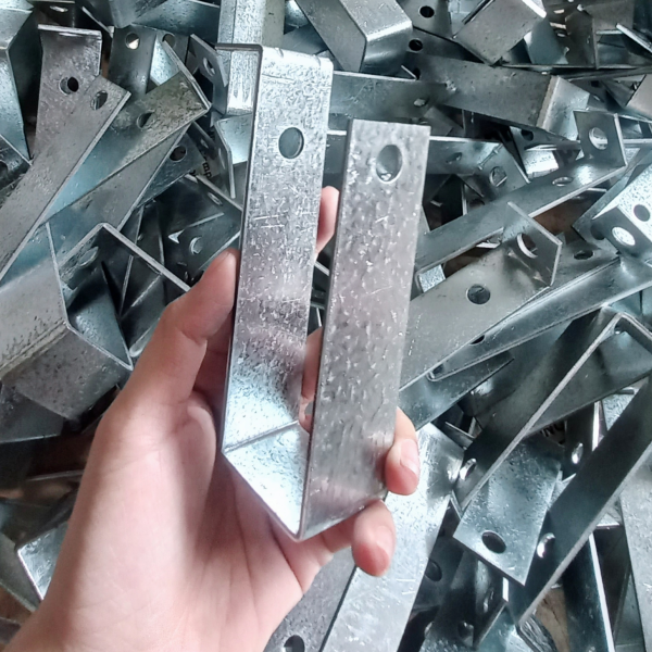 Móc chữ U xà gồ